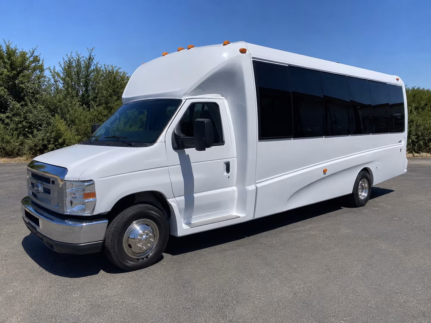 Cincinnati Bachelor & Bachelorette Transportation party bus exterior