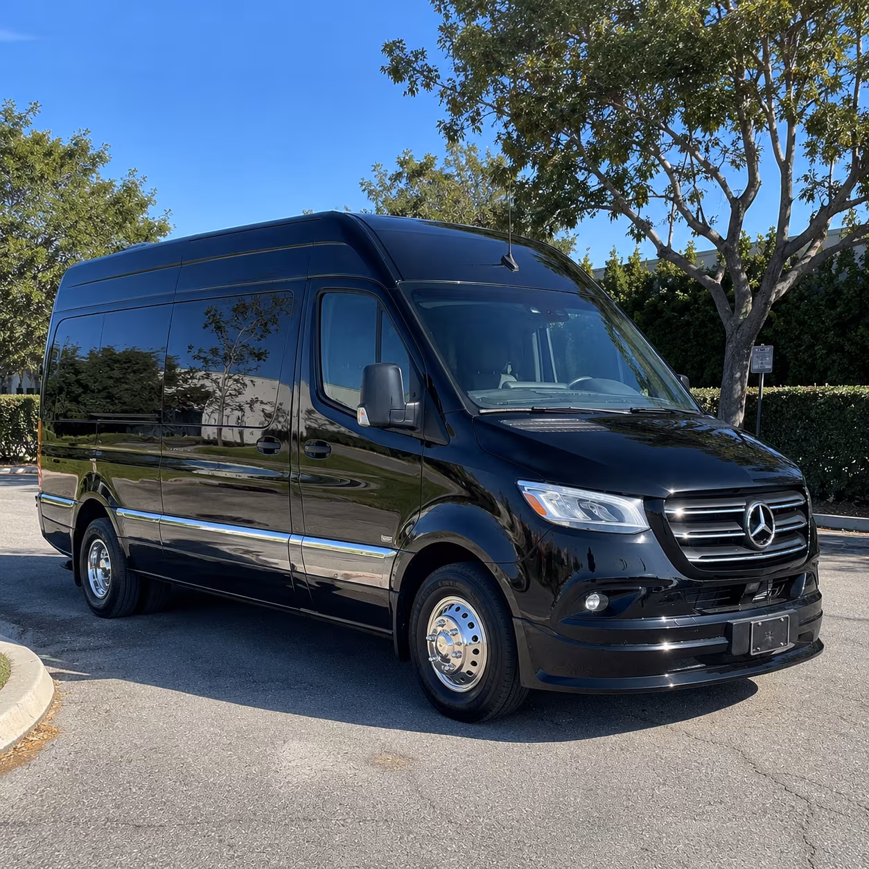 Cincinnati Corporate Transportation party bus exterior