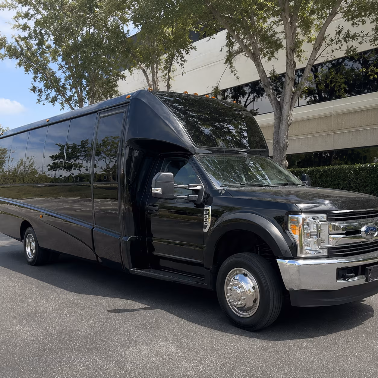 Cincinnati Private Event Transportation party bus exterior