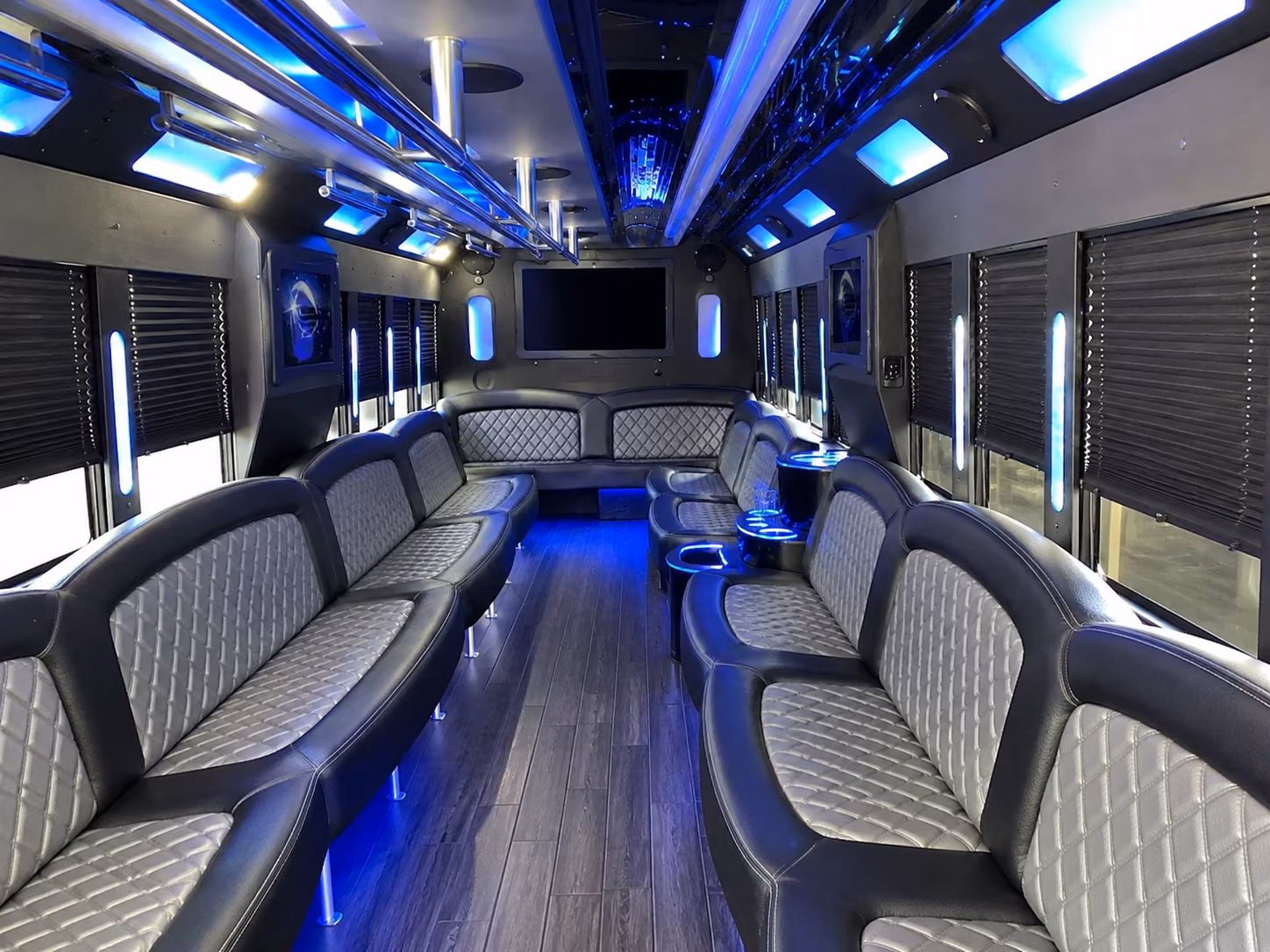 Cincinnati Sporting Event Transportation onboard seating