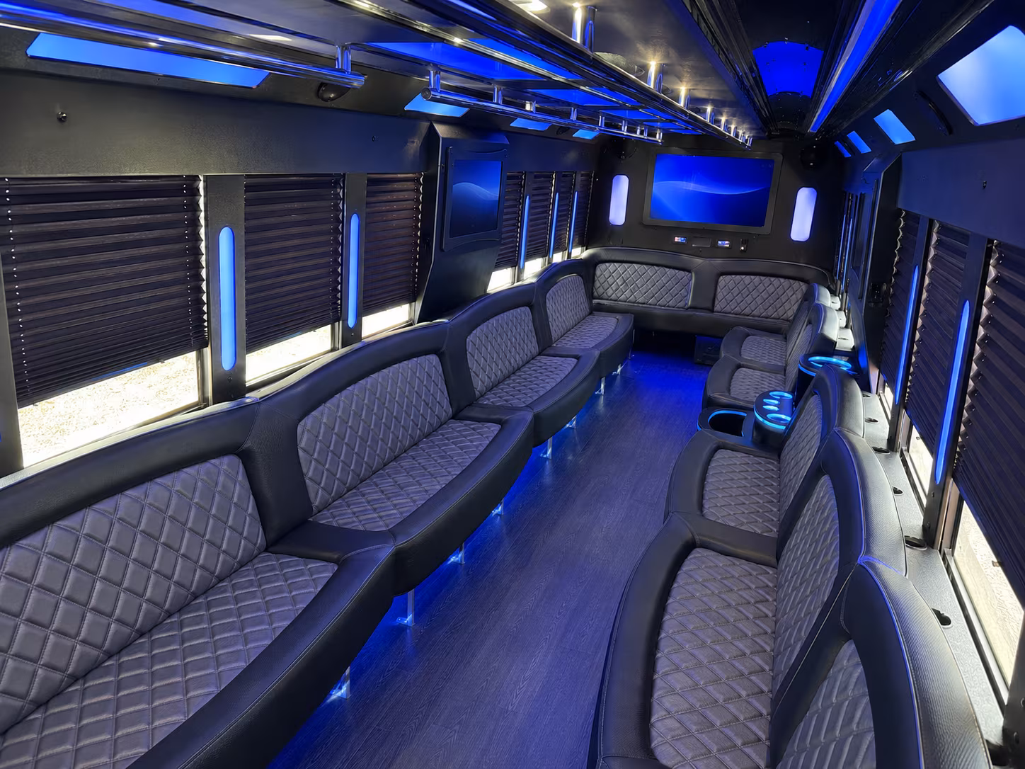 Cincinnati Winery Tour & Pub Crawl Transportation party bus exterior