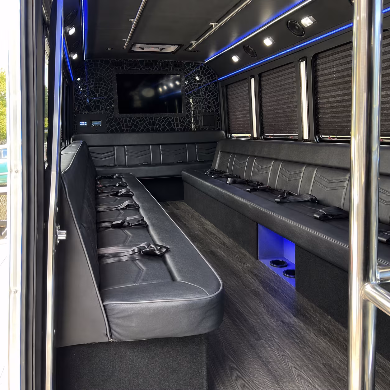 Lexington Birthday, Sweet 16, & Quinceañera Party Bus Rentals