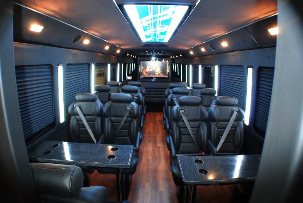 charter bus company Hamilton Ohio sales team
